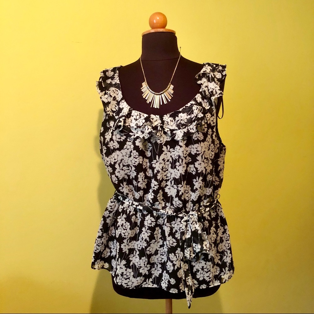 Beautiful Sleeveless blouse